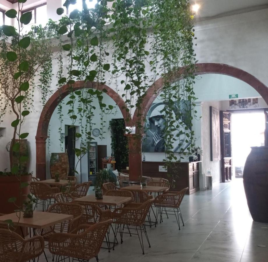 Vía Real Boutique Hotel *